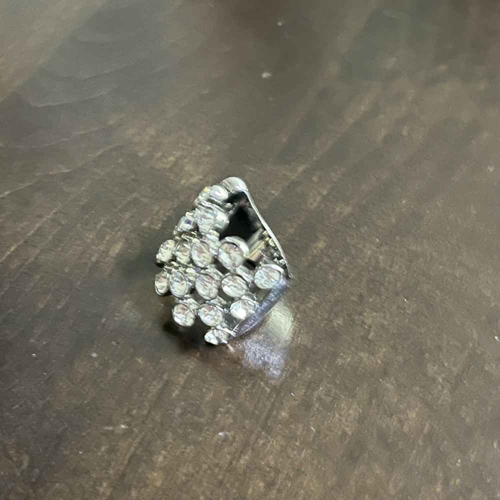 Ann Taylor Silver Rhinestone Cluster Ring - Picture 2 of 6